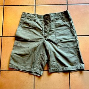 Banana Republic Size 38 Olive Shorts